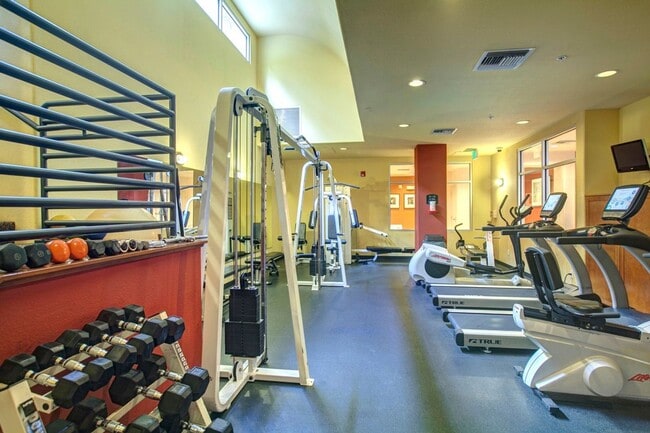 Building Photo - Furnished 2 bedroom with flex office space near Convention Center Downtown!