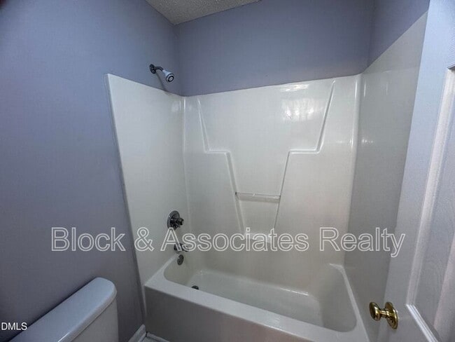 Building Photo - 3 S Indian Creek Pl
