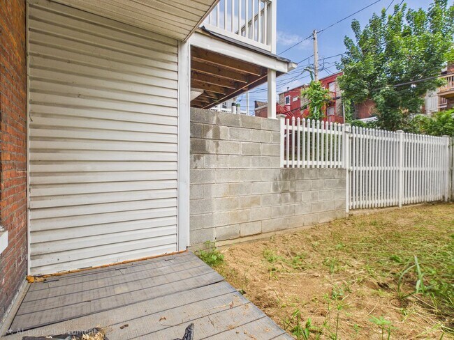 Building Photo - 2163 Logan St