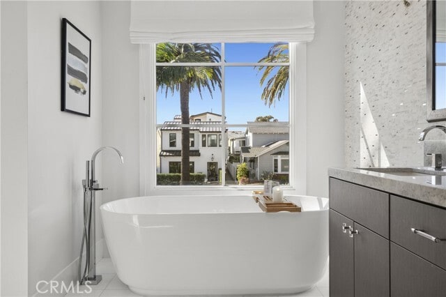 Building Photo - 712 Marguerite Ave