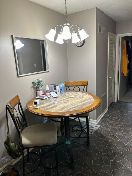 Building Photo - 200 Gronert Ln