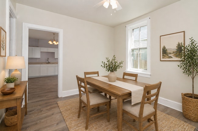 Building Photo - 2 bedroom home in Carlisle!