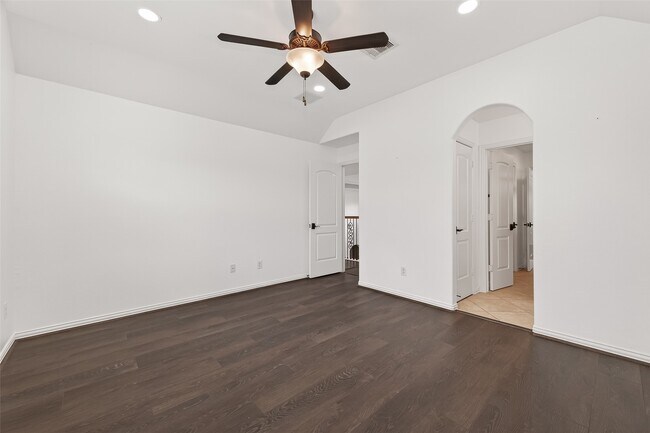 Building Photo - 2727 Carriage Hollow Ln