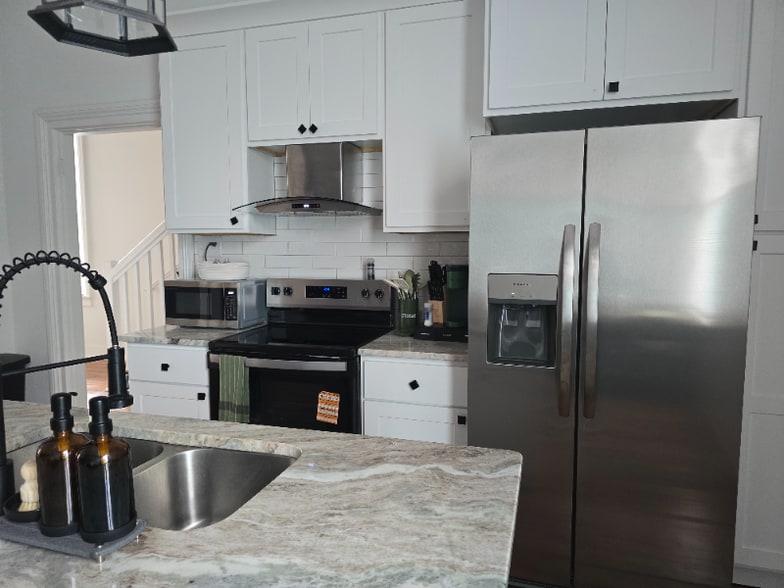 Building Photo - 311 Hinton St