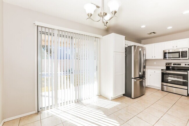 Building Photo - 2377 E San Manuel Rd