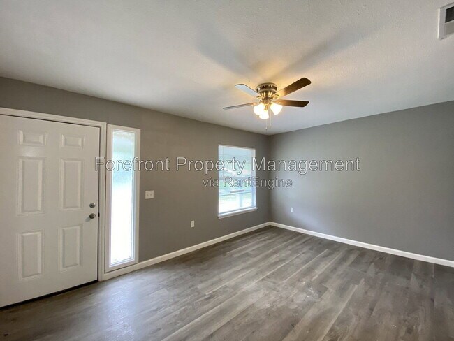Building Photo - 4331 Avenida Prima St