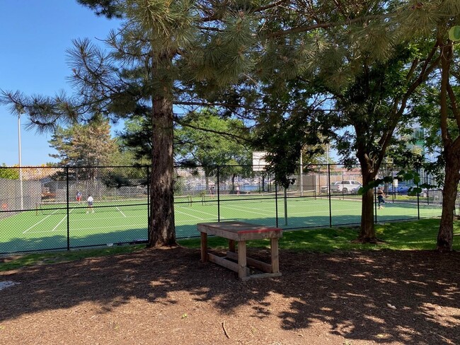 Building Photo - 45 Charter St