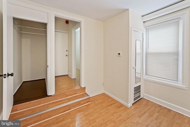 Building Photo - 2223 Frankford Ave