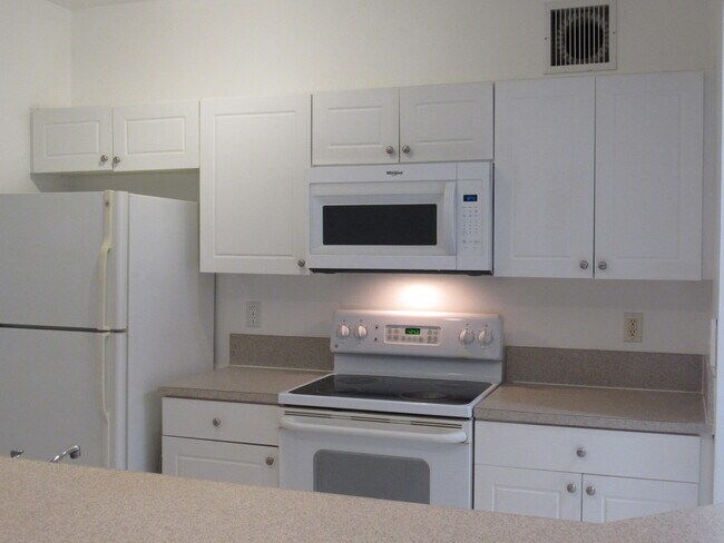 Building Photo - 4525 Oak Terrace Dr
