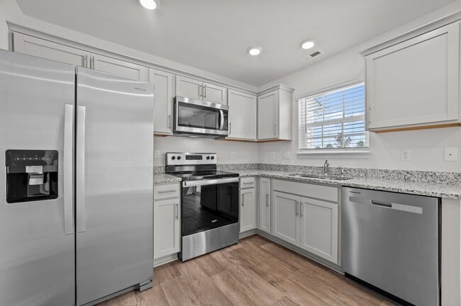 Building Photo - 4109 Laurel Rdg Dr