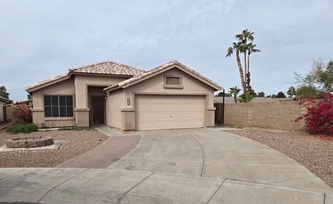 Primary Photo - 3 bed 2 bath in Goodyear! No HOA