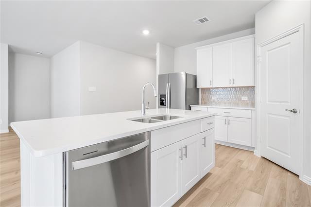 Building Photo - 521 Midnight Oak Dr