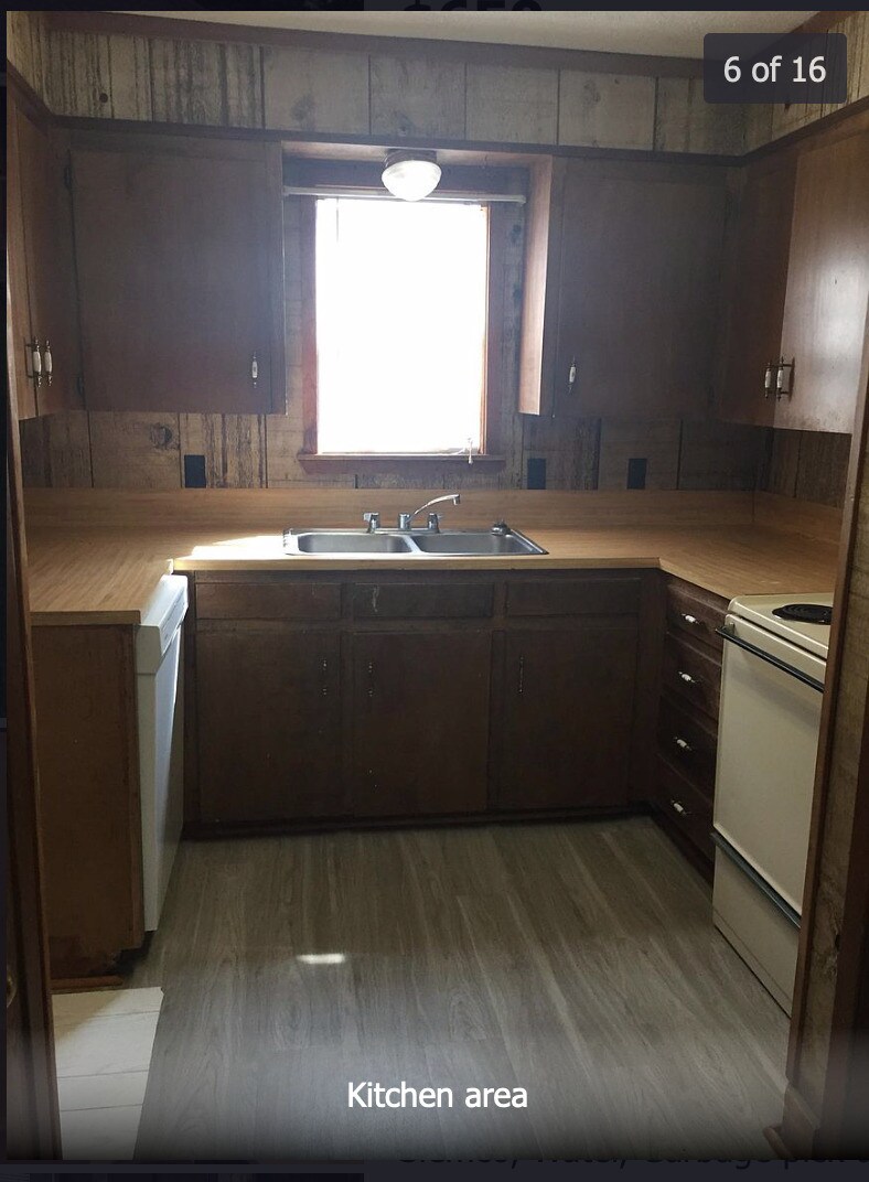 Kitchen - 135 W Menard Rd