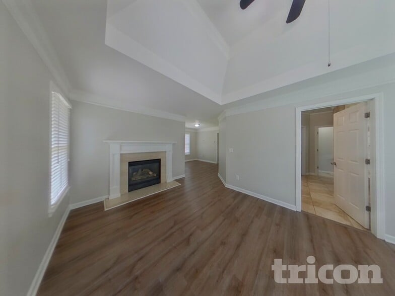 Building Photo - 790 James Madison Dr