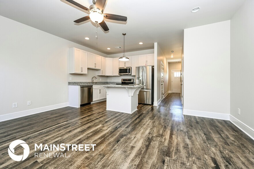 Building Photo - 104 Hartsville Ct