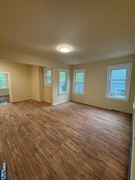 Building Photo - 149-151 Scheerer Avenue Unit 2