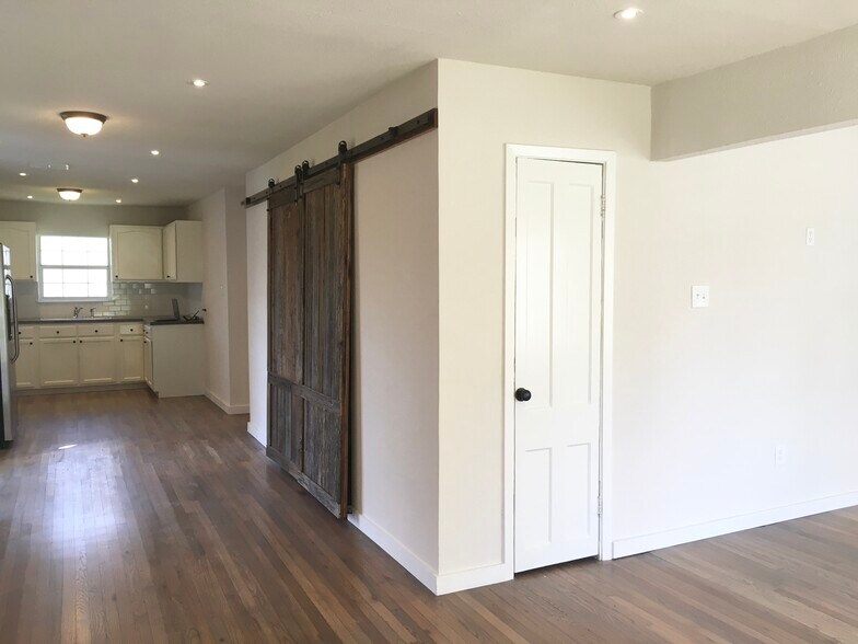 Open floor plan - 5131 Wildflower Dr