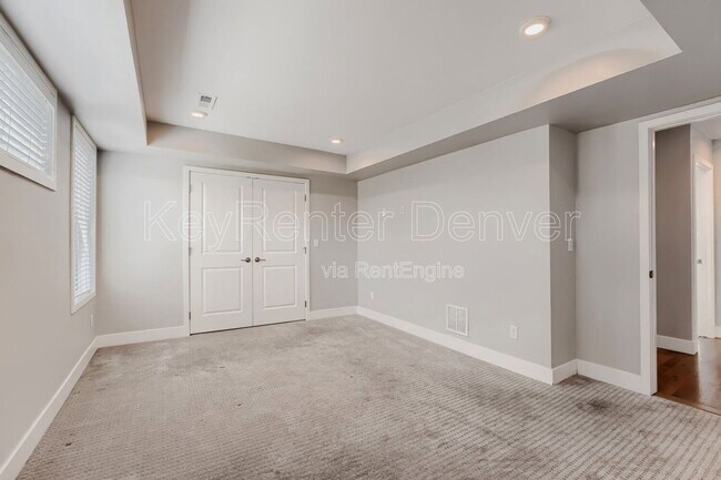 Building Photo - 758 S Leyden St