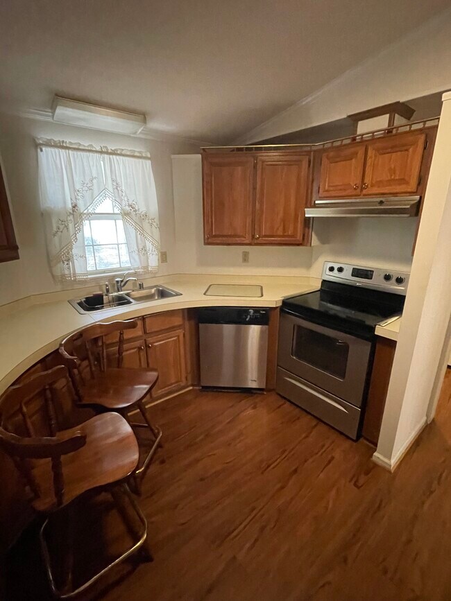 Building Photo - 2039 Vista Rd