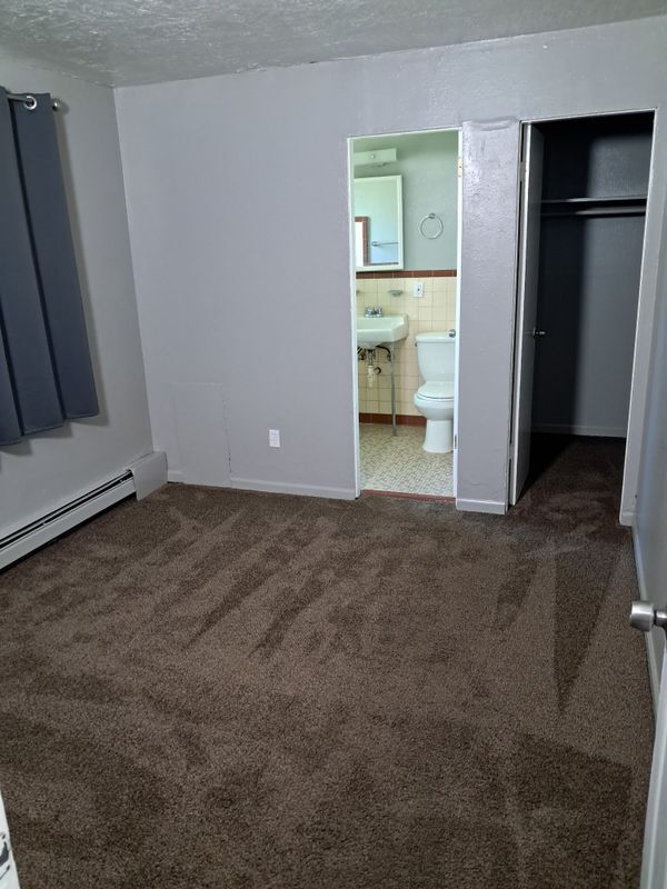 Building Photo - 1931 Clinton St