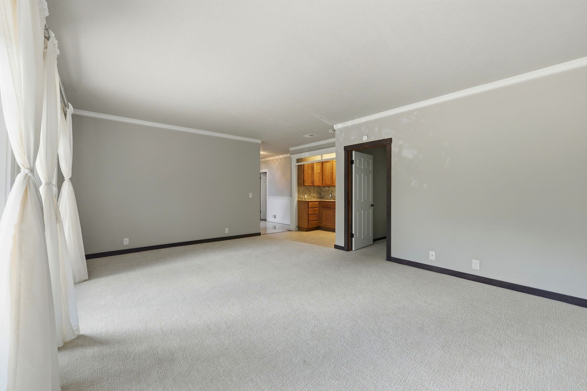 Building Photo - 158 Los Robles Dr