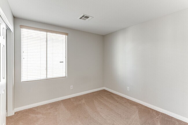 Building Photo - Coronado Ranch Pool Home | Stunning 4 Bed Beauty with Designer Kitchen & Private Backyard Oasis**