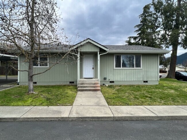 Primary Photo - Single Level Home w/ Open Floor Plan