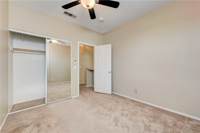 Building Photo - 2232 Ramsgate Dr