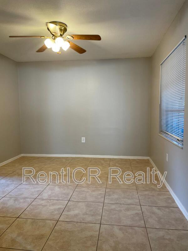 Building Photo - 810 Maple Ridge Rd