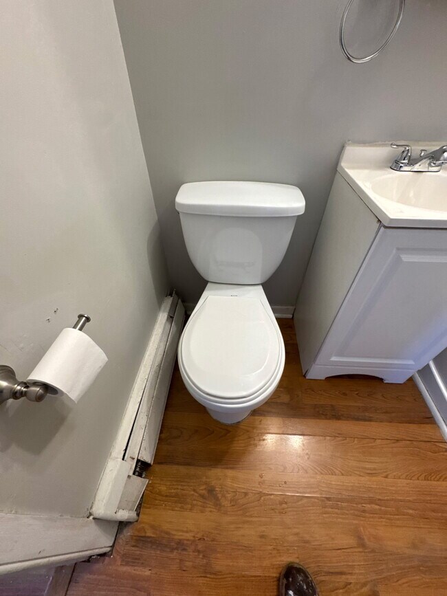 Building Photo - 1041 Dreher Ave