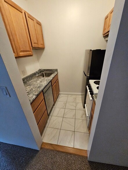 Building Photo - 120 Norway St