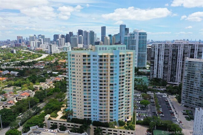 Building Photo - 2475 Brickell Ave