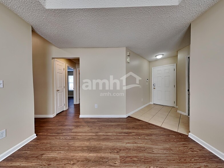 Building Photo - 6101 Morse Glen Ct