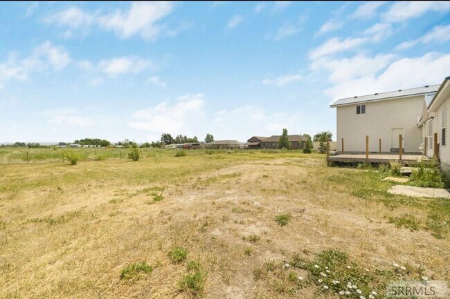 Building Photo - Stunning St. Anthoney Home: Recently Remod...