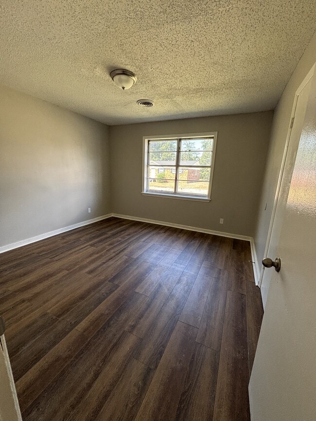 Building Photo - 126 Tisdale St