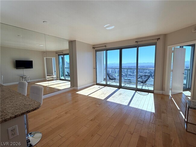 Building Photo - 322 Karen Ave