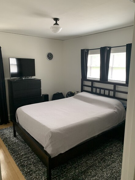 Building Photo - 2476 N 68th St