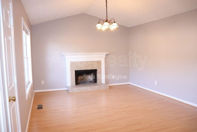 Building Photo - 508 Jarrett Ct