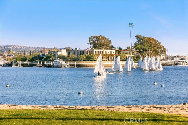 Building Photo - 2572 Bayshore Dr