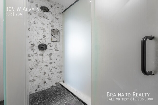 Building Photo - 309 W Alva St