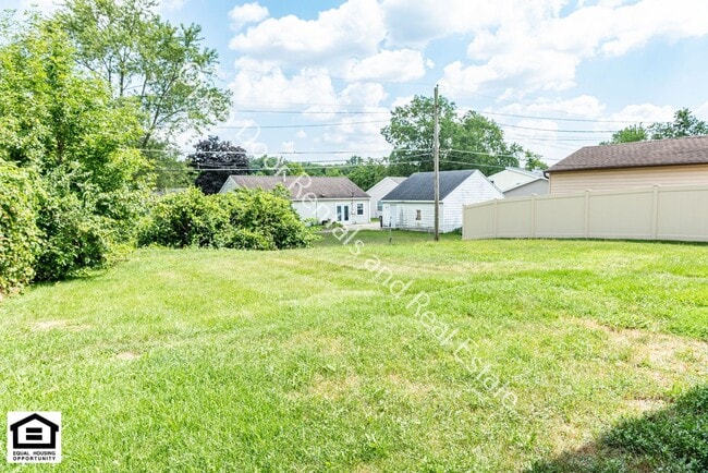 Building Photo - 3 bed 1 bath home on North Side of Fort Wayne