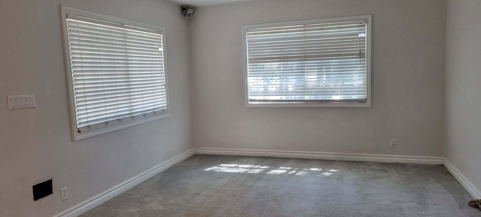 Living room - 6851 Wilbur Ave