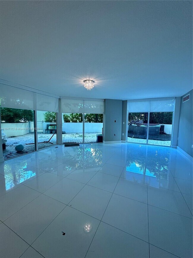 Building Photo - 200 Sunny Isles Blvd
