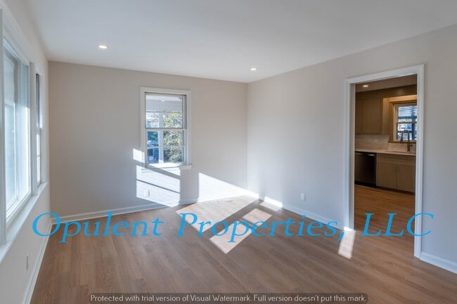 Building Photo - 834 Savage Rd