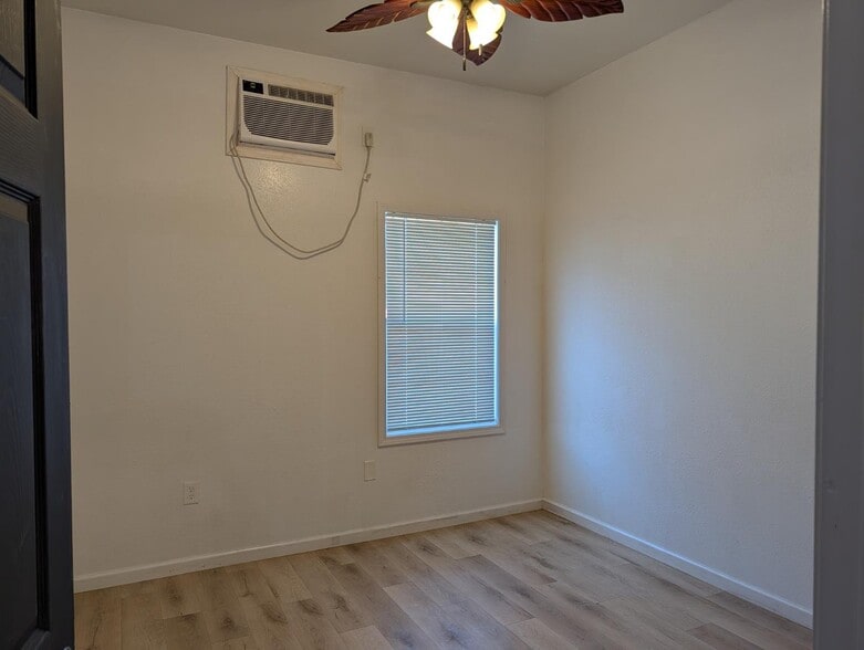 Building Photo - 5318 Laura Koppe Rd