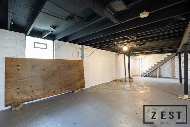 Building Photo - PRE LEASING! Beautiful 3 BEDROOM!