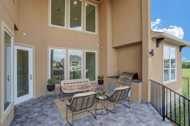 Building Photo - 502 Amalfi Dr
