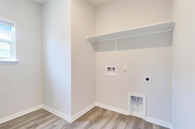 Building Photo - 17608 Pepperwood Cv