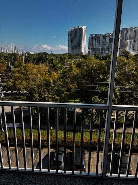 Building Photo - 16950 W Dixie Hwy