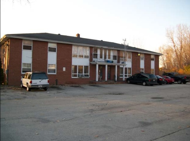 2025 Eastman Ave - 2025-2035 Eastman Ave